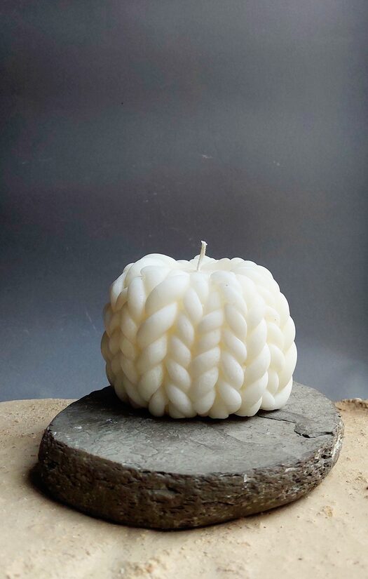 Knitted-Style Candle “Cozyness” / White – Handmade | Telmas Botanica